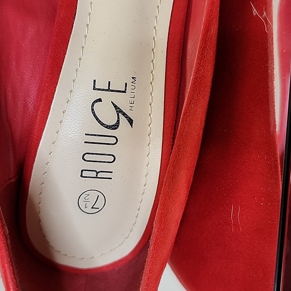 Basic Pumps - Red - Picture 7 of 10